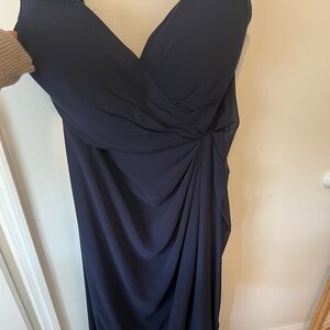 Dark blue gown with leg slit